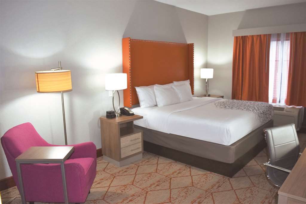 La Quinta By Wyndham Lackawanna Oda fotoğraf