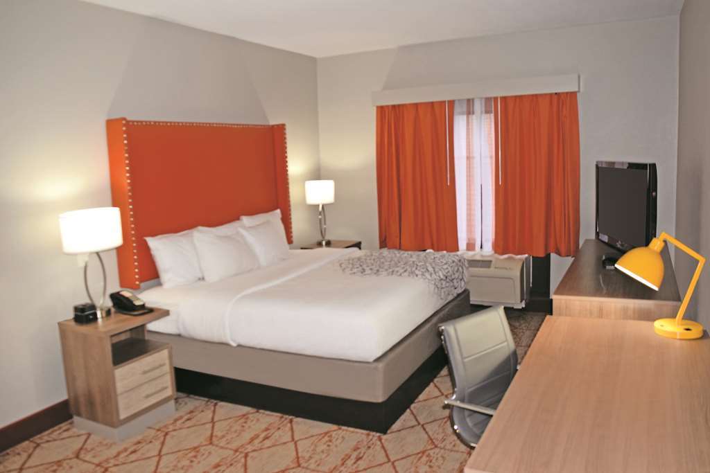 La Quinta By Wyndham Lackawanna Oda fotoğraf